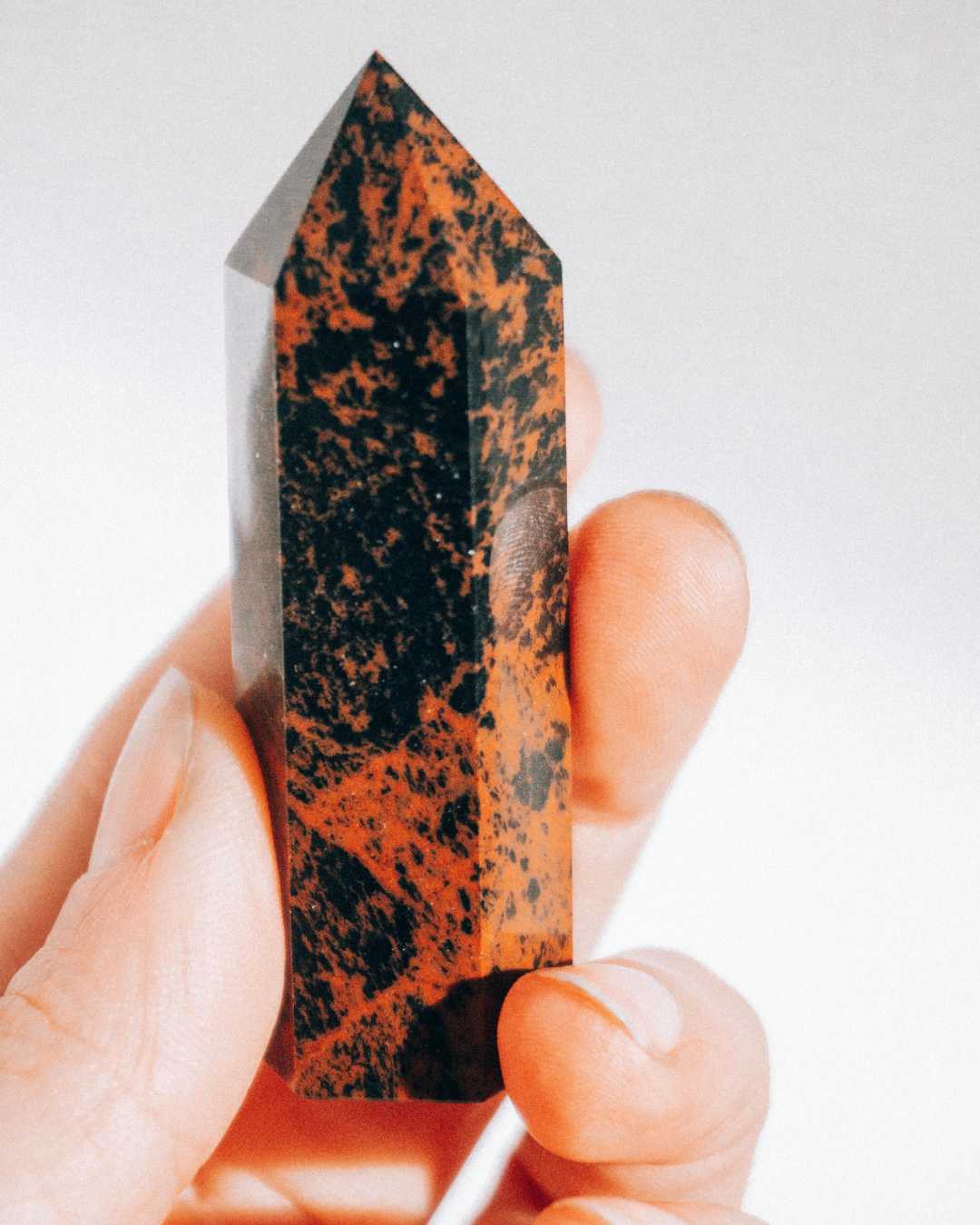 Gema ojo de tigre pilida