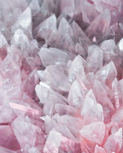 Gema cuarzo rosa pulida